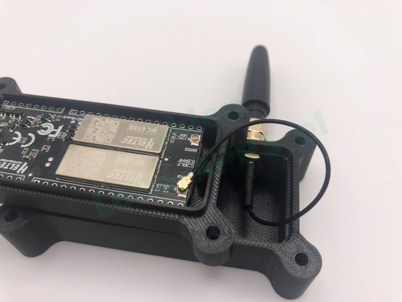 Podłączone złącze IPEX do Heltec Wireless Tracker