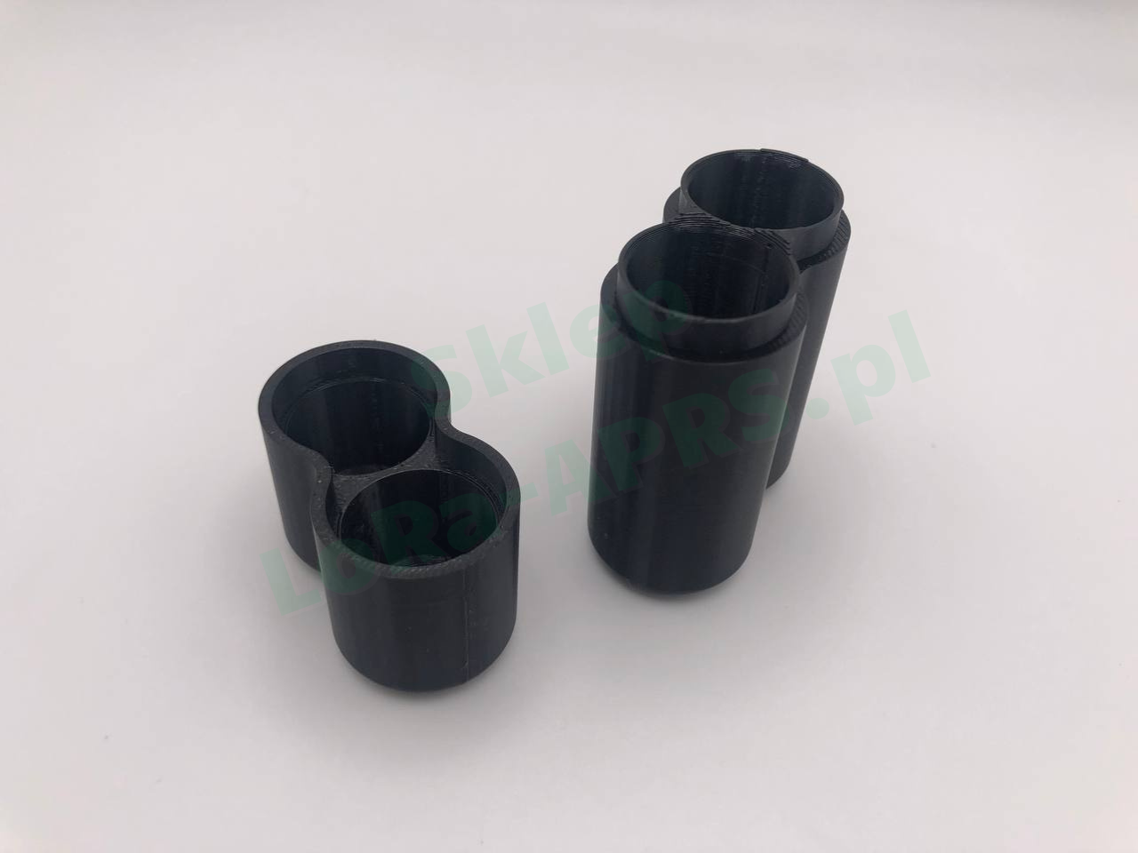 Obudowa na ogniwa 2x18650 z ogniwami w środku